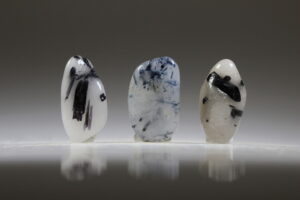 blauwe-toermalijn-in-kwarts-trommel
